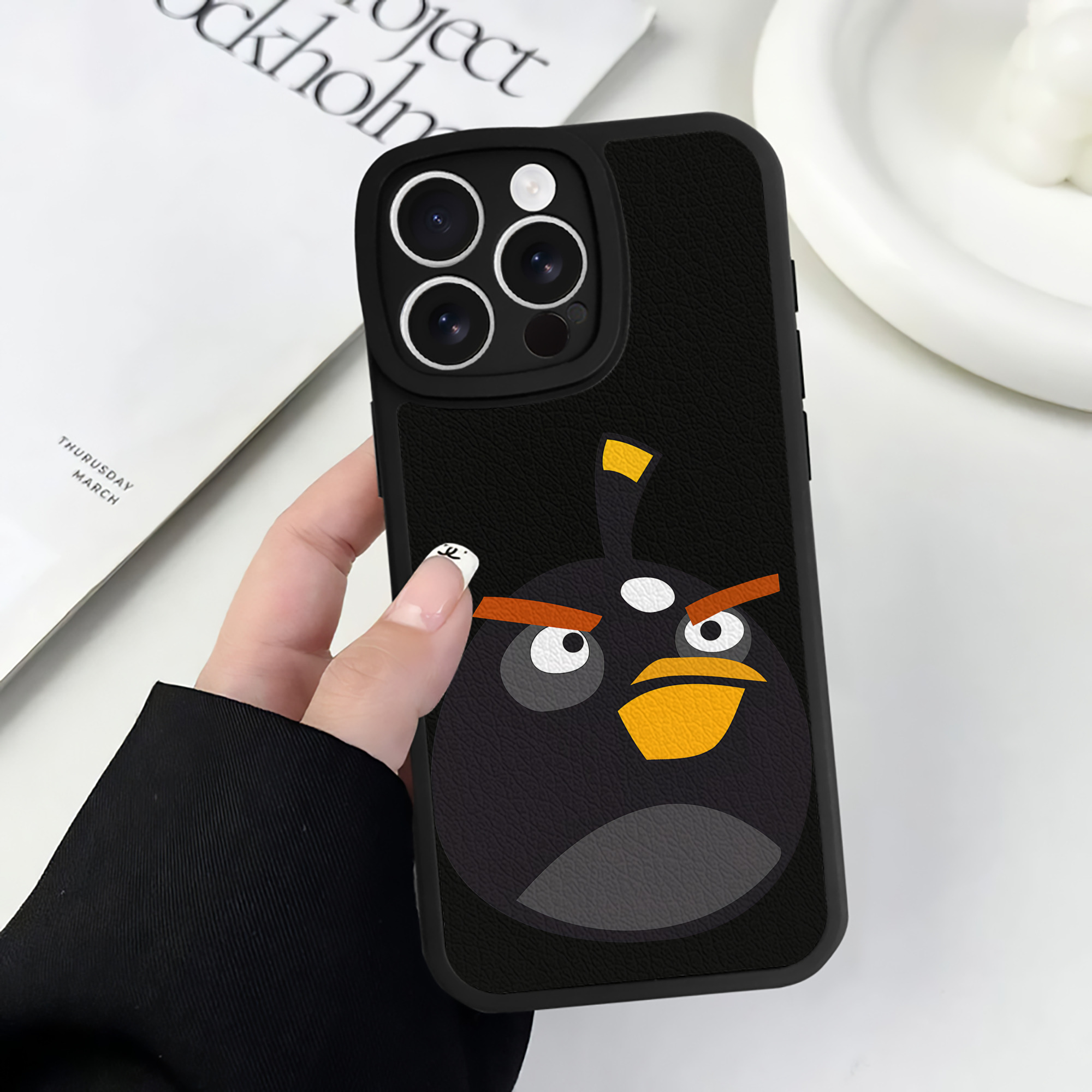 （画像用） Angry Birds アングリーバード 【iPhone 16シリーズ対応】シリコンスマホケース（レザー調） 材質：シリコン